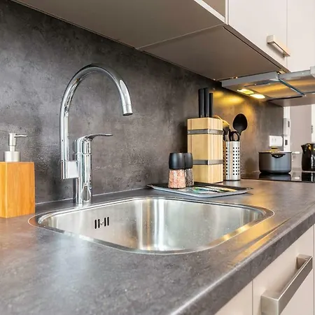 Апартаменты Retreat To Quite Newly Build Apt Center Делфт